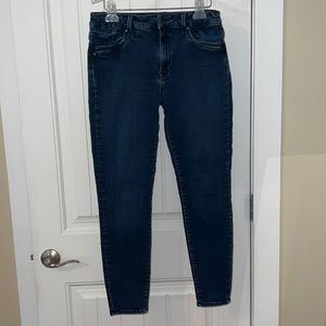 Mavi Indigo Move Skinny Jeans in Dark Blue Size 31 and Length 27”